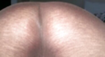 phim sex việt mam Vào buổi sáng, cô nhảy lên vòi nước của một sex 2k3 người bạn nam và lừa dối chồng.