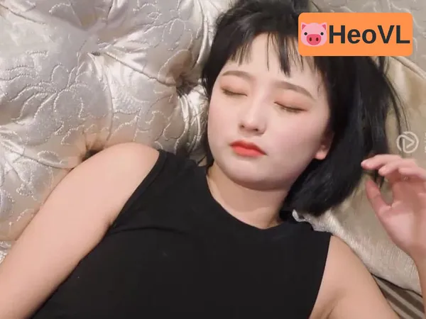 phim sex đồng hồ ngưng đọng Bà chủ nhỏ dễ thương nhậu say địt không bao với cậu nhân viên